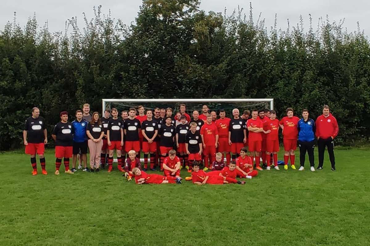 Freude auf ein Wiedersehen: Ibbenbürener Kickers und Papenburger Kickers