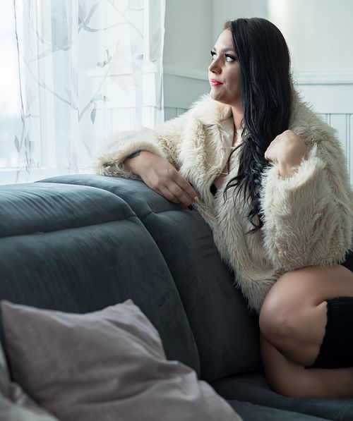 home shooting, editorial, portrait einer frau, frauen portrait, portrait