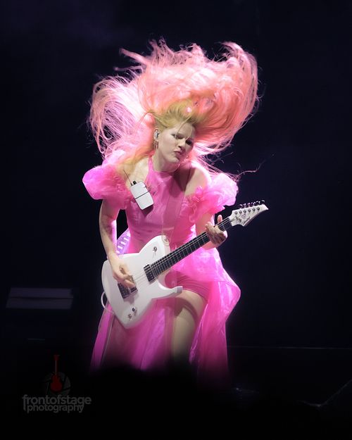 SUN als Support-Act für Hanabie in Huxleys Neuer Welt in Berlin.