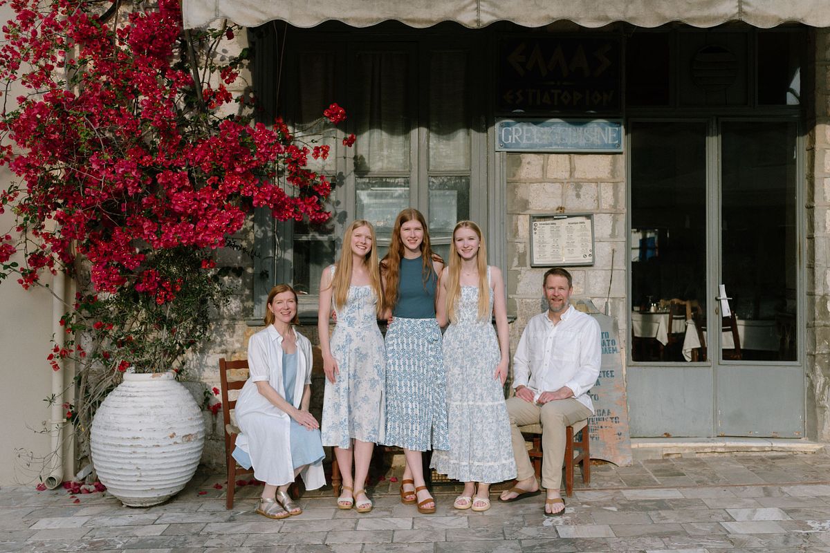 Family photoshoot in Nafplio, Greece