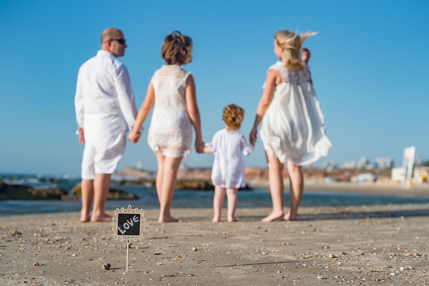 גל גוטמן - צילום באווירה אחרת