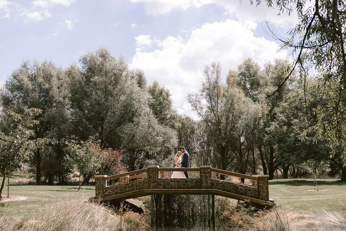Bridal Portraits at Waldara Farm Blue Mountains