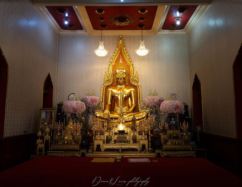 A Touch of Gold: Exploring the Temples of Bangkok