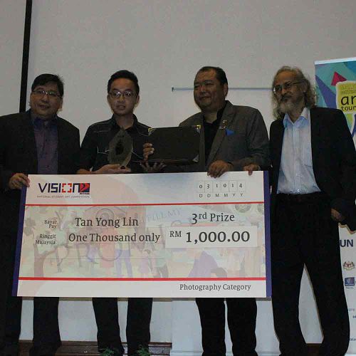 🇲🇾 Vision Petron National Art Contest Student Category 3rd Prize