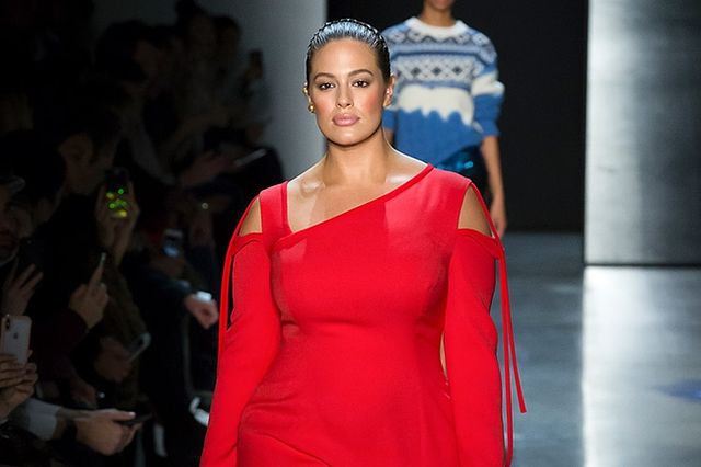 Come diventare una modella plus size? Guida alla modellazione taglie forti