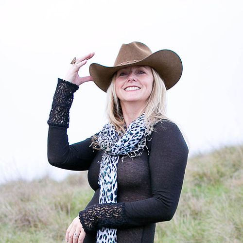 Tara Arrowood | Producer, Photographer & Videographer