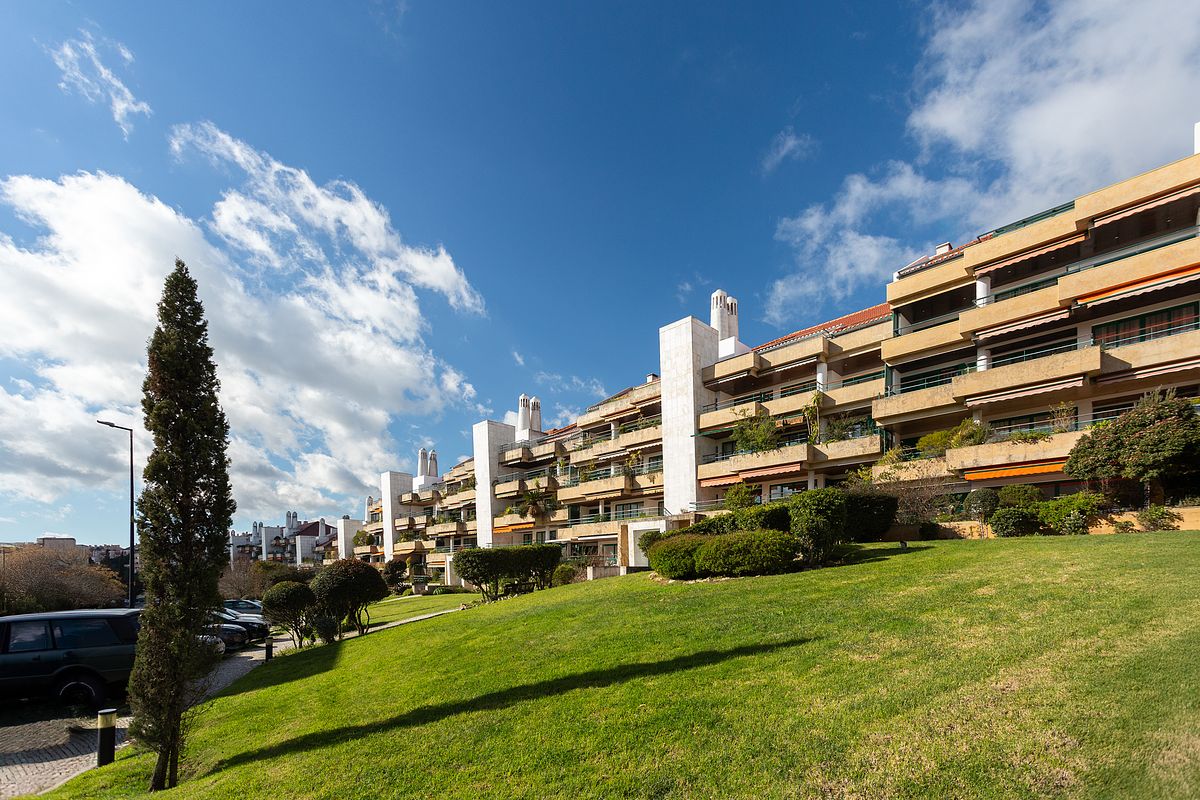 Fotografia imobili&aacute;ria de apartamento T4 no Belas Clube de Camp