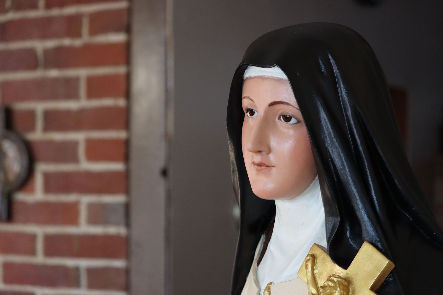 Contrasts Woodcarving LTD