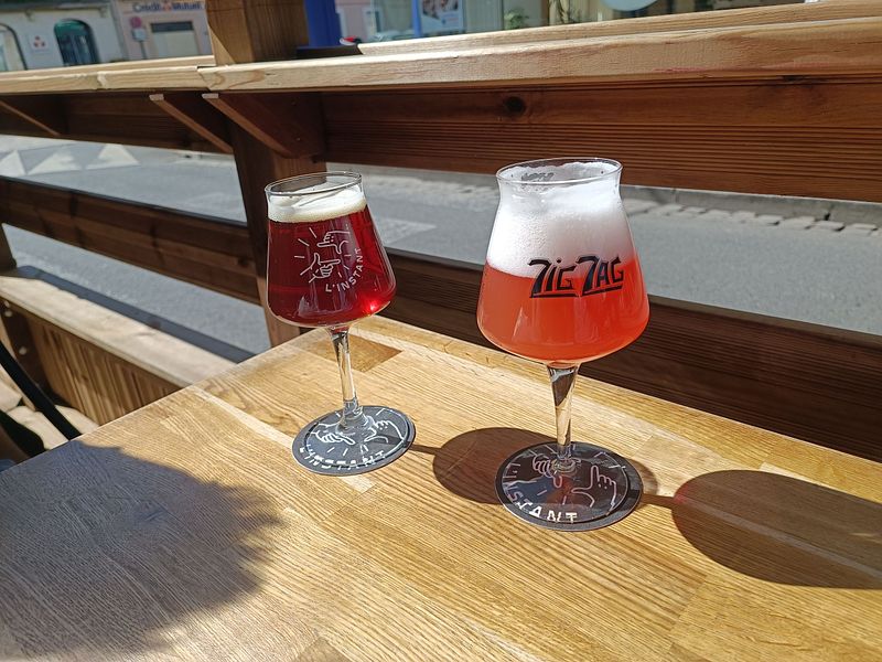 Nouvelle réalisation ! De l'art dans les moindres recoins... On a poussé jusqu'au bout du couloir 🤪