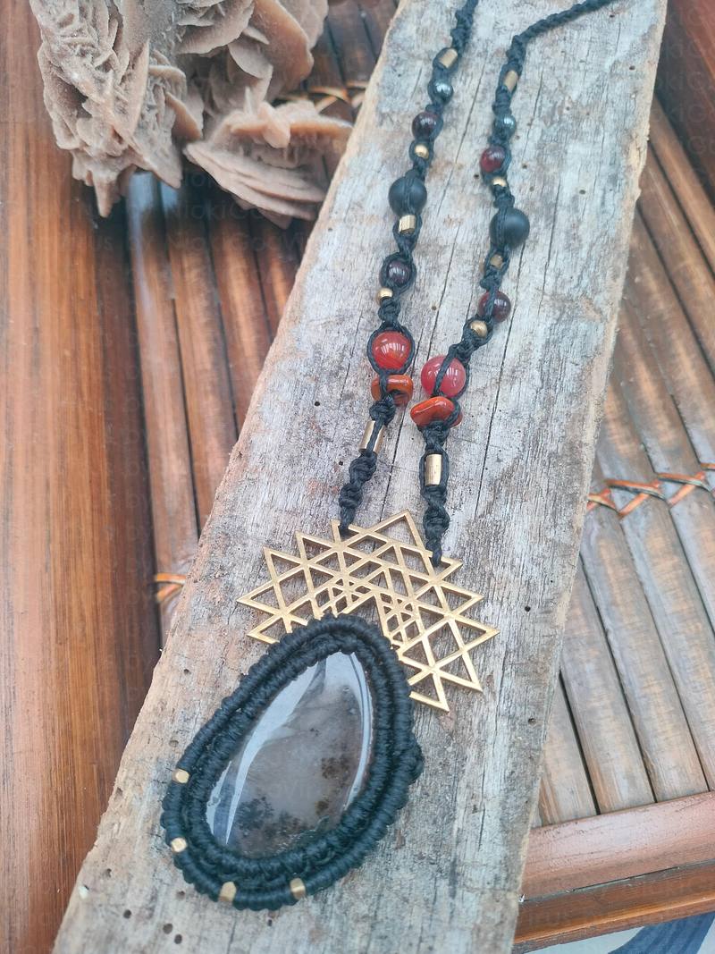 Geometric agate moss necklace
