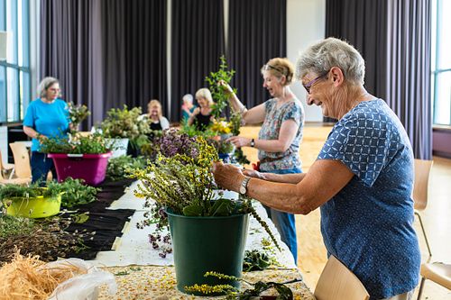 Kräuter Strauss binden