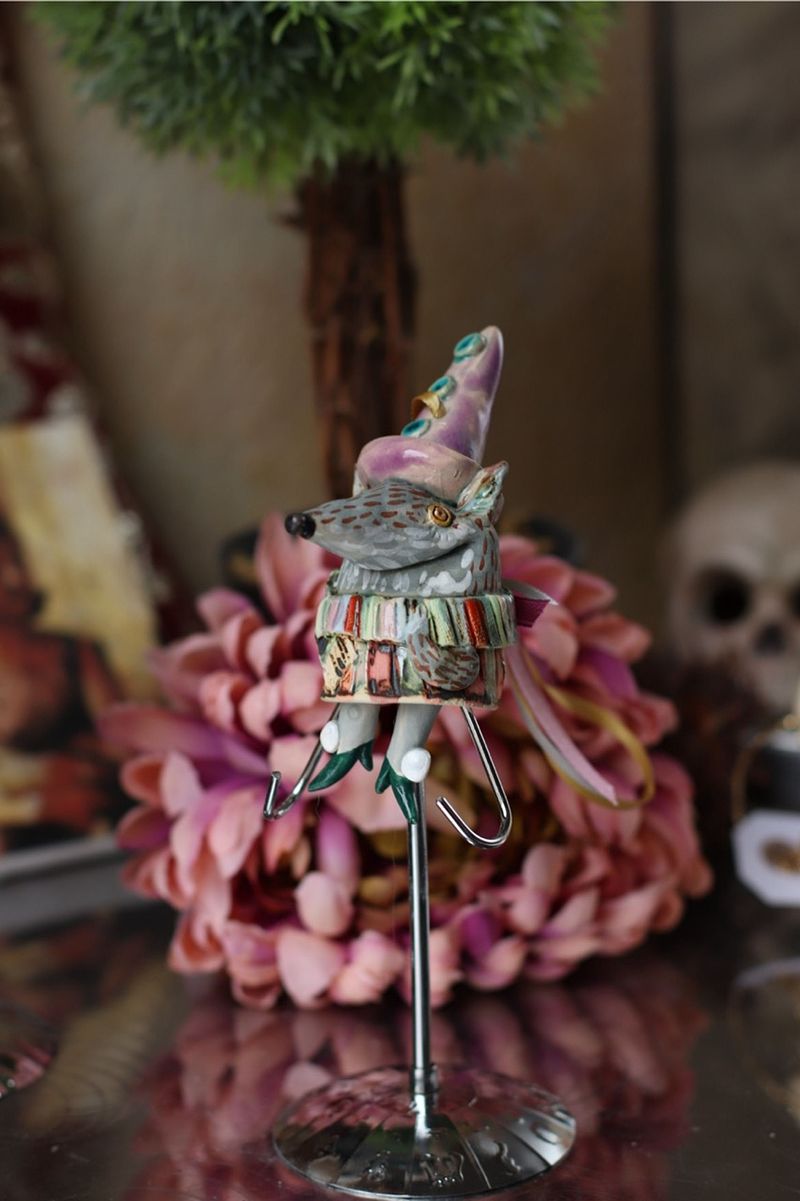 Long-nosed bandicoot? Or funny little rat?