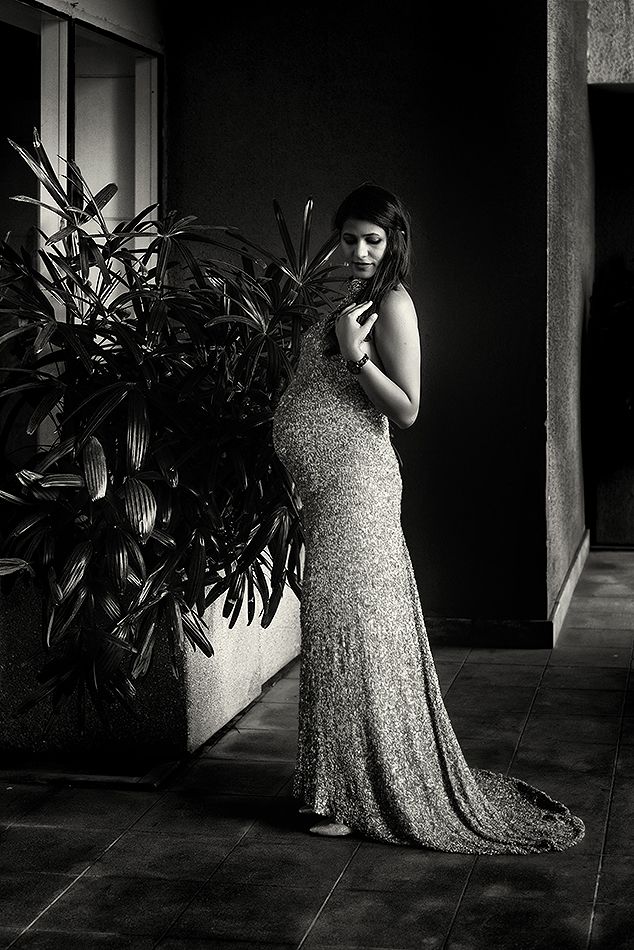 Creative Maternity photo shoot