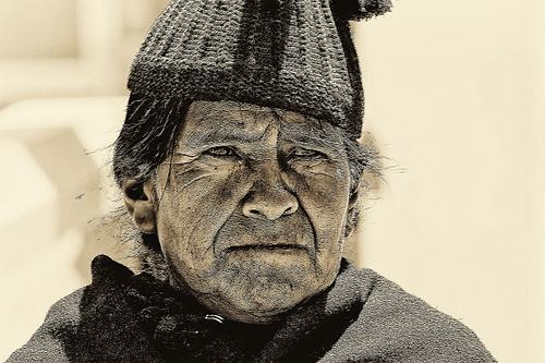 Portrait en sepia d'une femme de Bolivie