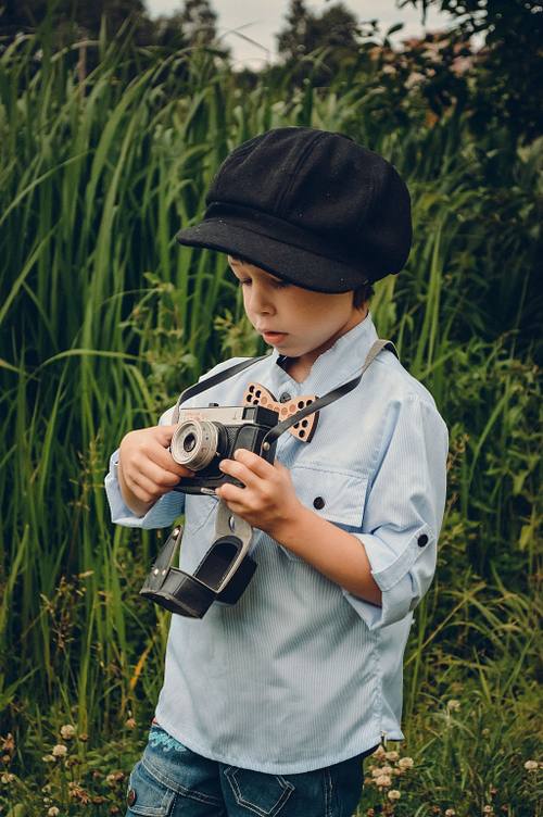 Hello, I am Larry Cain. A Pet, Wildlife, Landscape, and Architectural photographer based in Toledo, Ohio..