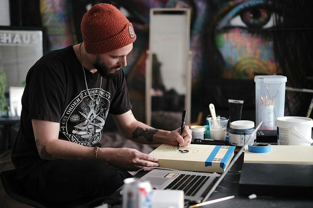 Guida completa su come scrivere una proposta artistica