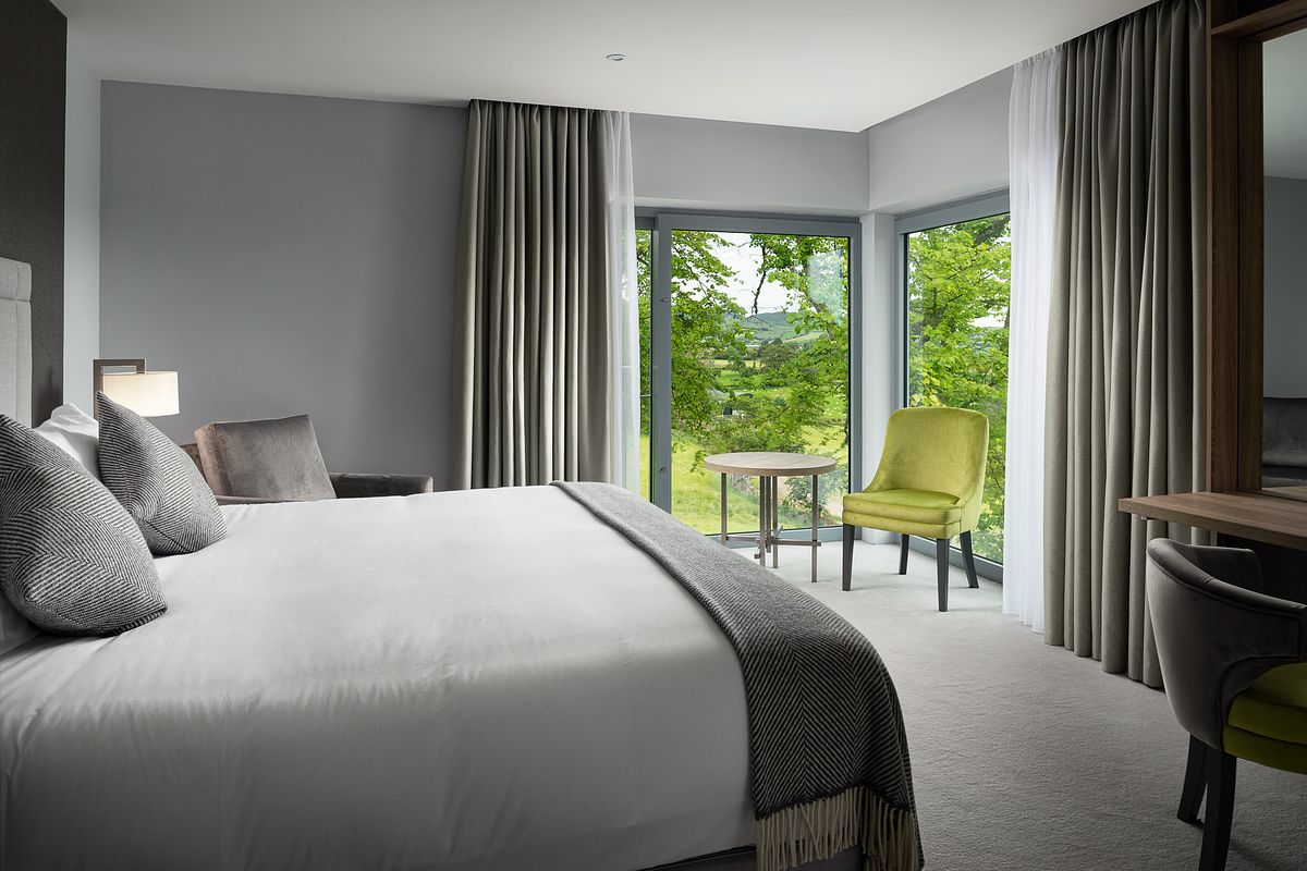 Luxury Hotel Room with Bay Window, Killeavy Castle Estate