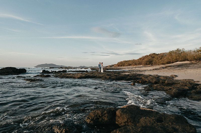 How to Elope in Costa Rica — The Complete Guide by Papaya Wedding