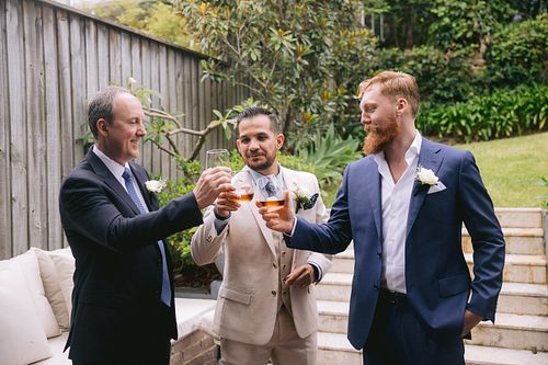 Bride & Groom get ready for the wedding day