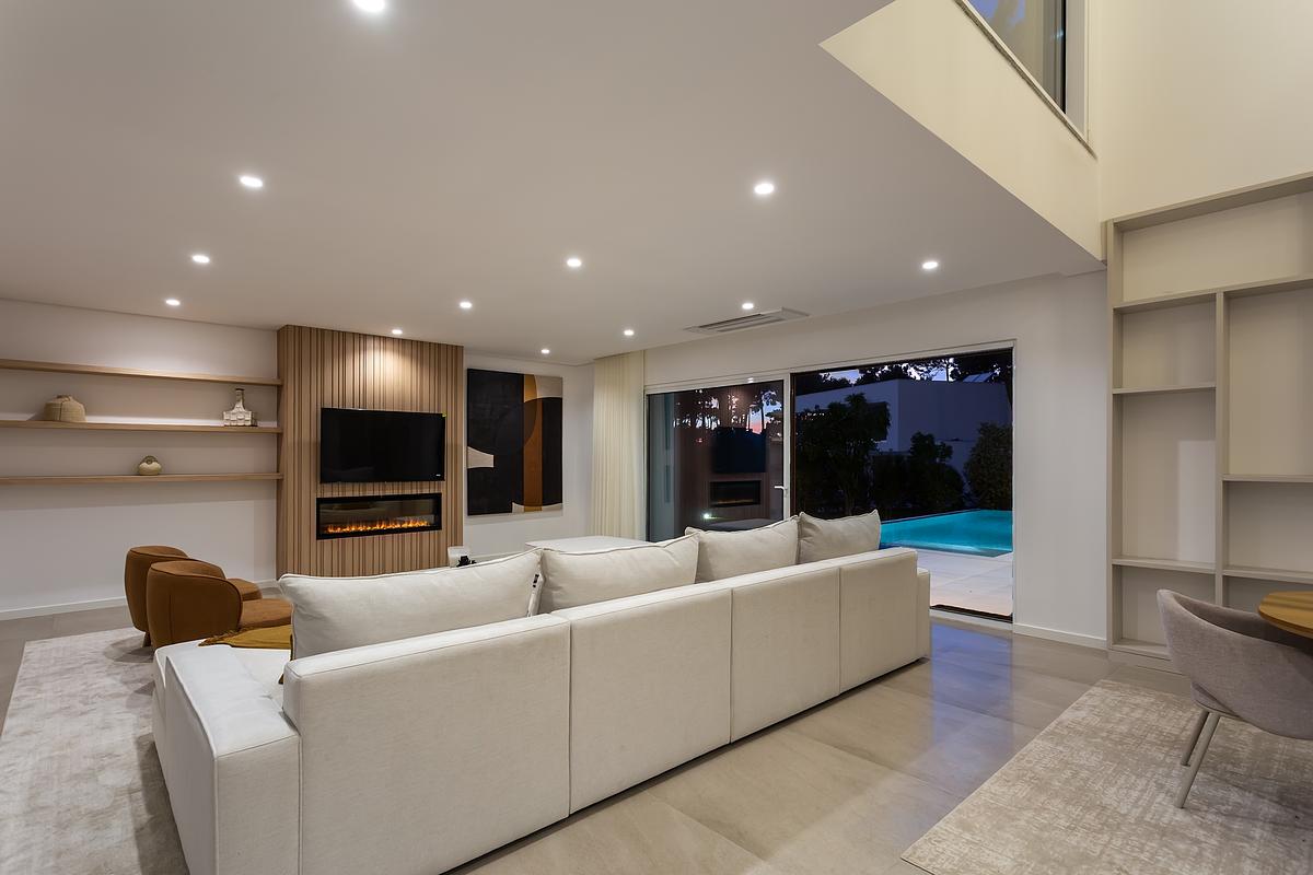 sala de estar contempor&acirc;nea, fotografia de interiores, moradia herdade da aroeira