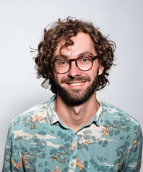 Hello, I am Alex Roi.