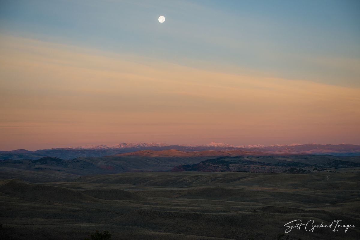 Full moon over the Winds