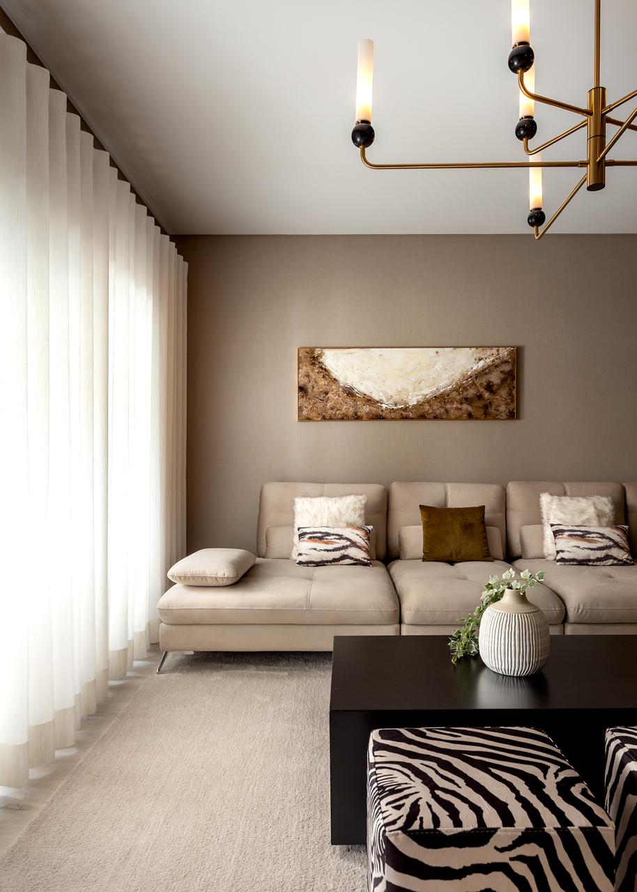 Fotografia de no Apartamento Montijo, destacando a decora&ccedil;&atilde;o com Estilo Africano.