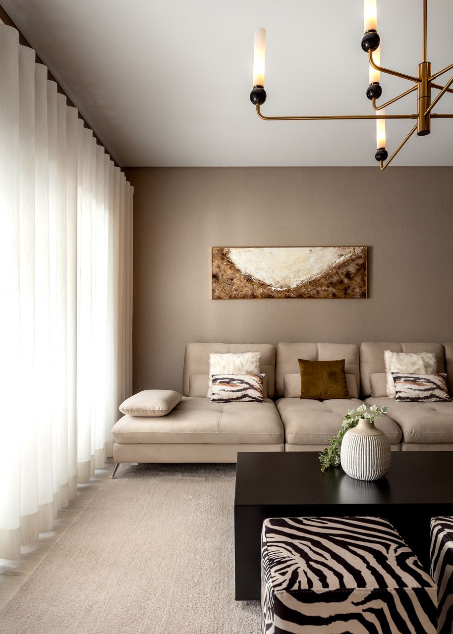 Fotografia de no Apartamento Montijo, destacando a decora&ccedil;&atilde;o com Estilo Africano.