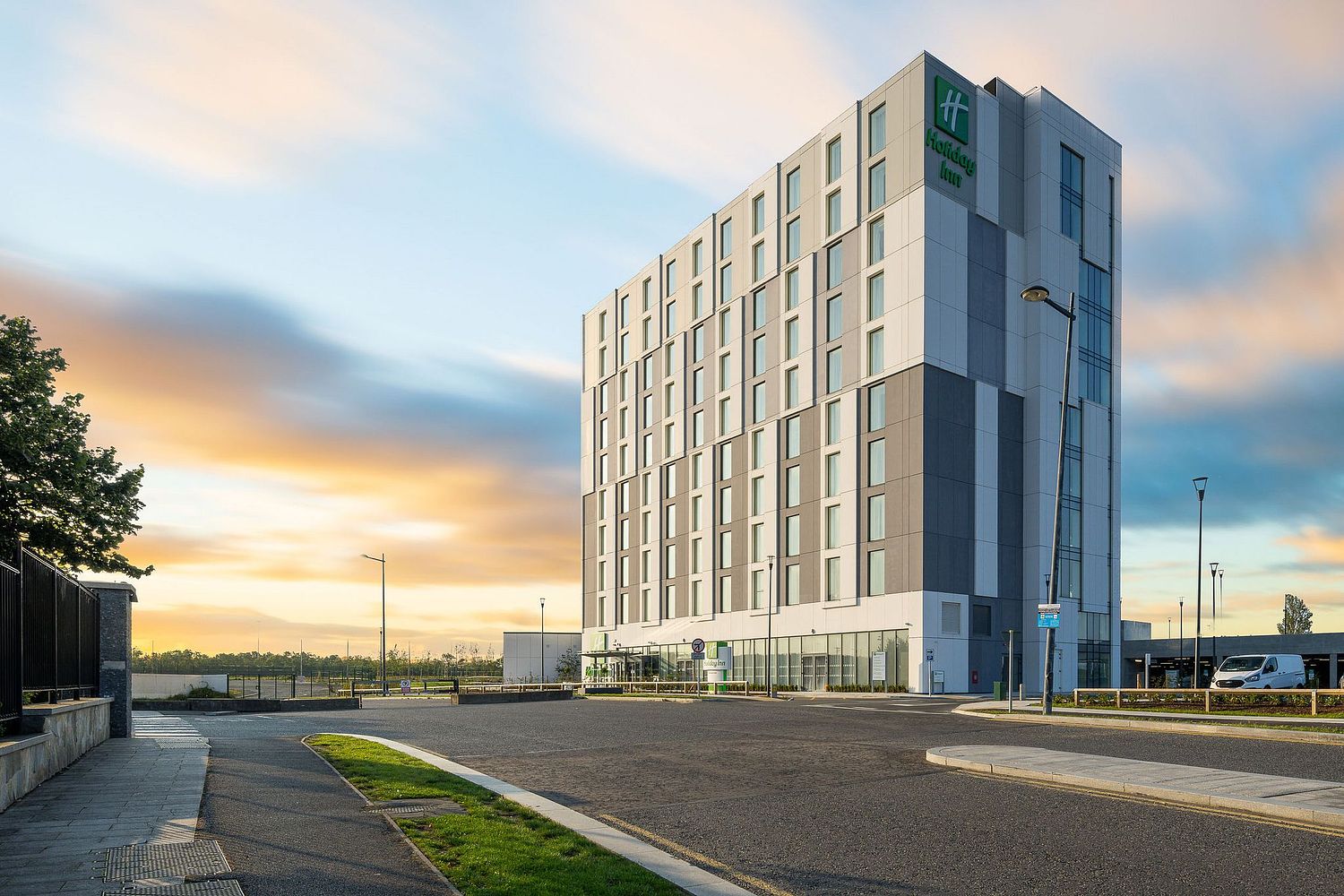 Ascot Signs Ltd, Holiday Inn Airport, Dublin