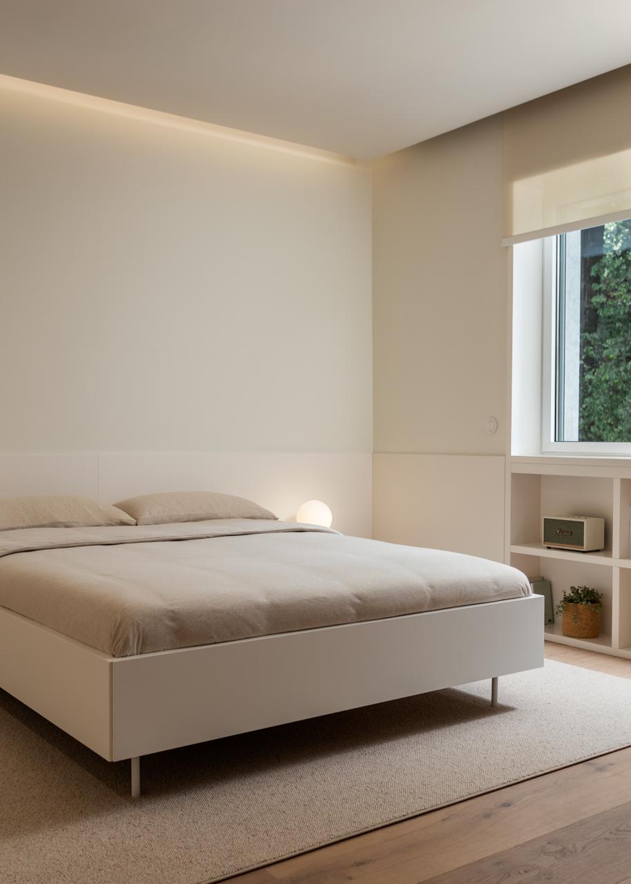 Fotografia de no Apartamento Reabilitado na Av. Roma, Lisboa, projeto do ATELI&Ecirc; 22.