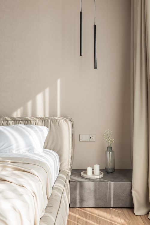 Bedroom illuminated by warm sunlight &ndash; Scala project