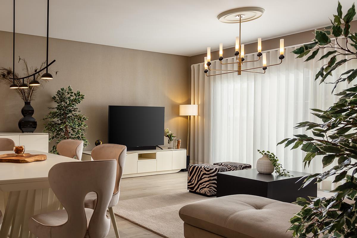 Fotografia de no Apartamento Montijo, destacando a decora&ccedil;&atilde;o com Estilo Africano.