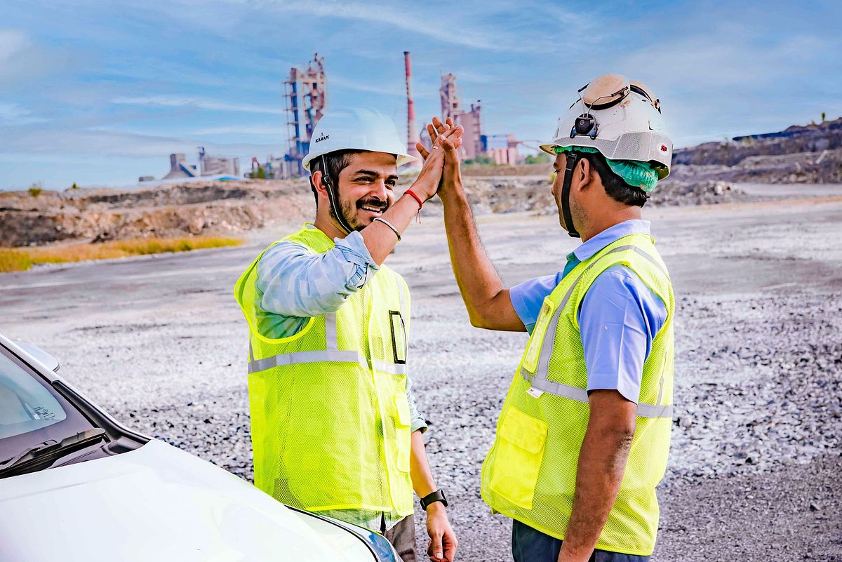 Professional headshot, portrait, and group photo for corporate and personal branding.