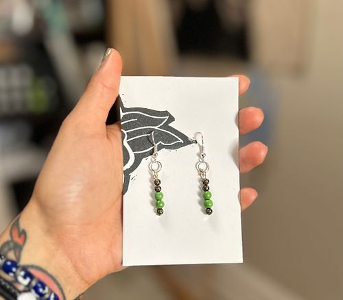 peas & metal earrings
