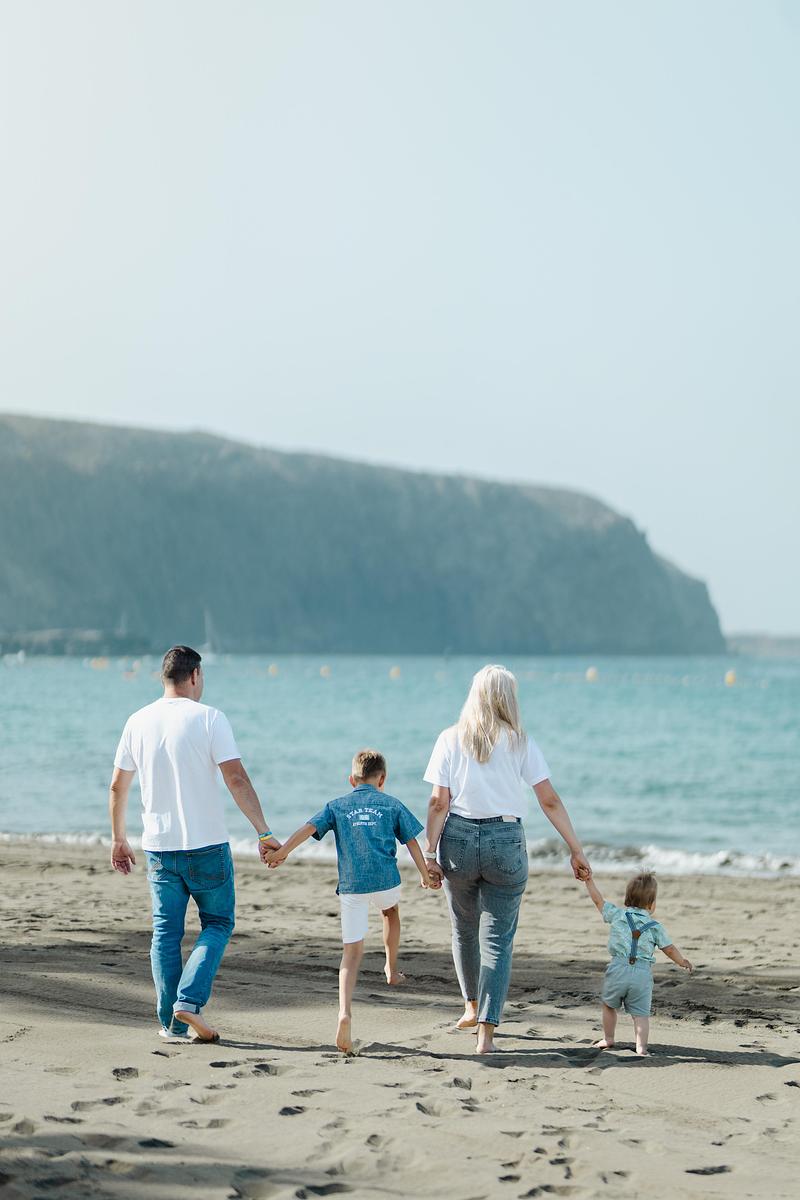 Family / Las Americas