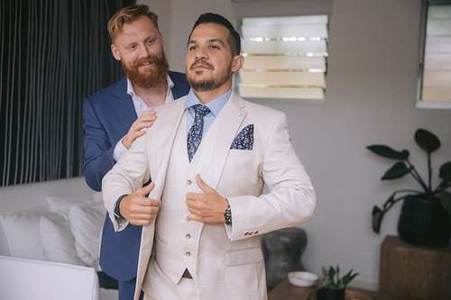 Bride & Groom get ready for the wedding day