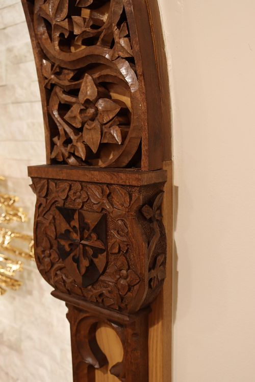 detail of the finished capital installed in the Dominican Sisters' Chapel in Columbus, Ohio