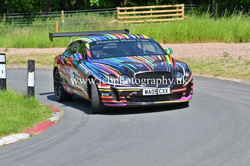 Bentley GT driven by Simon Worthington