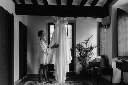 Preparativi sposa matrimonio Badia San Vittore Cingoli fotografie spontanee eleganti