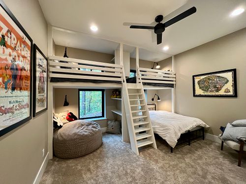 Built-in bunk bed