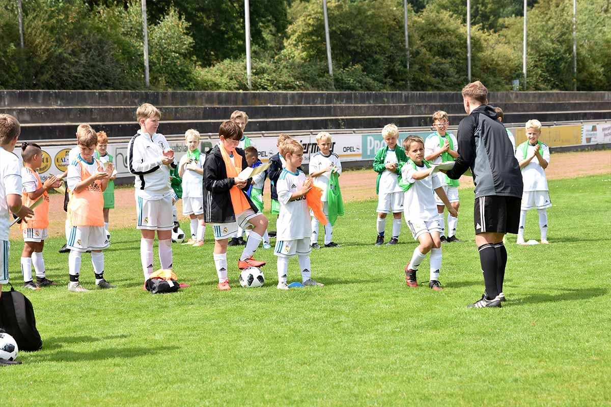 Sommercamp 2021: Real Madrid Fußballschule auf dem Gelände der Ibbenbürener SpVg 08.